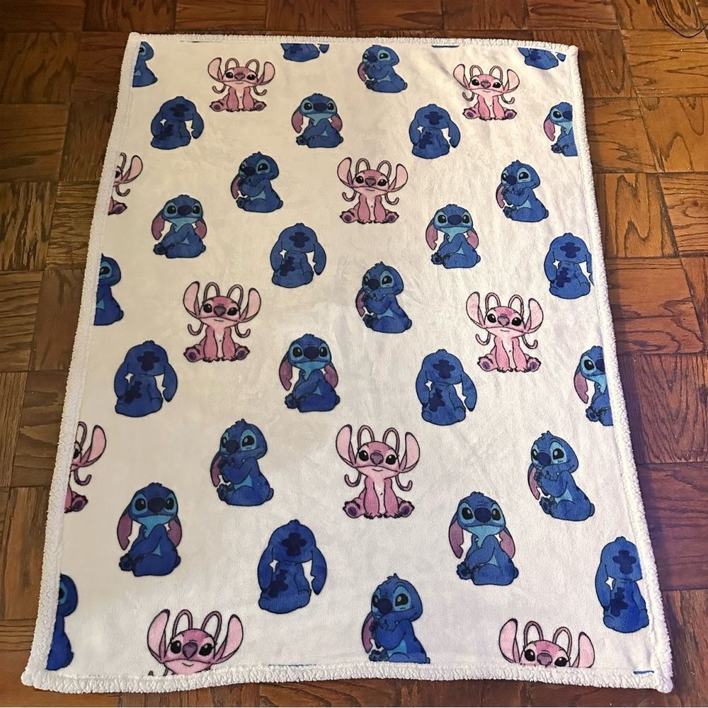 Disney Stitch & Angel Throw fleece Blanket